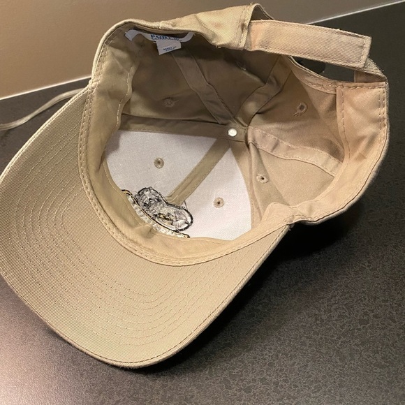 The Vault Blue Ridge Bar Restaurant Coffee Donuts Hat - Picture 4 of 4